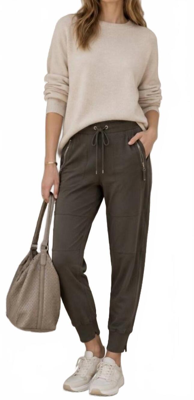 NEW RAFFAELLO ROSSI pre-loved women's candy light weight travel jogger in black